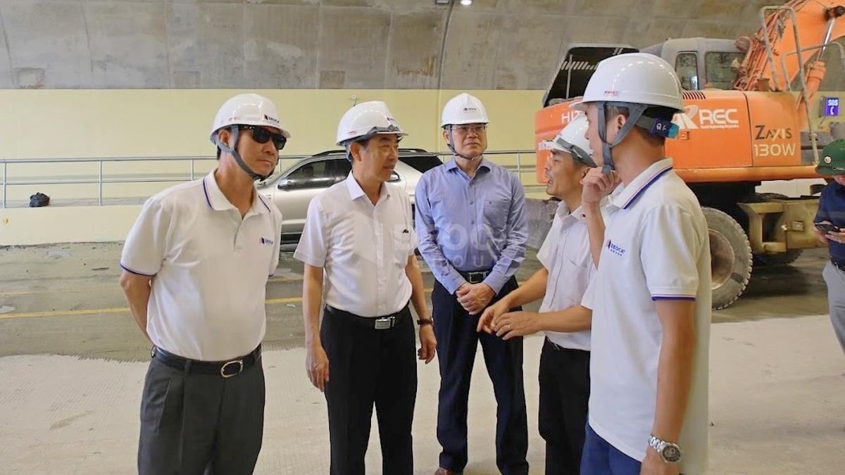 Khảo sát địa chất công trình đóng vai trò cốt lõi trong việc đảm bảo sự ổn định và an toàn cho mọi dự án đường cao tốc, bao gồm cả đường cao tốc Cam Lộ.